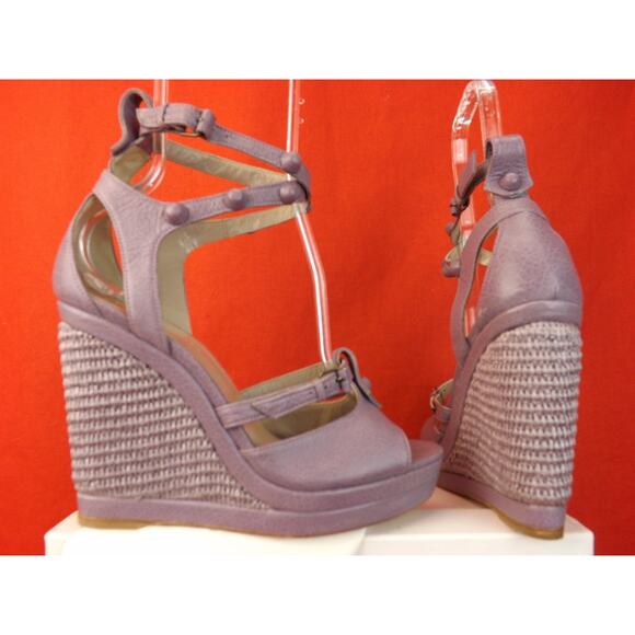 NIB BALENCIAGA ARENA GLYCINE LAVENDER LEATHER WEDGE STUDDED SANDALS 41 286068 - Picture 2 of 12